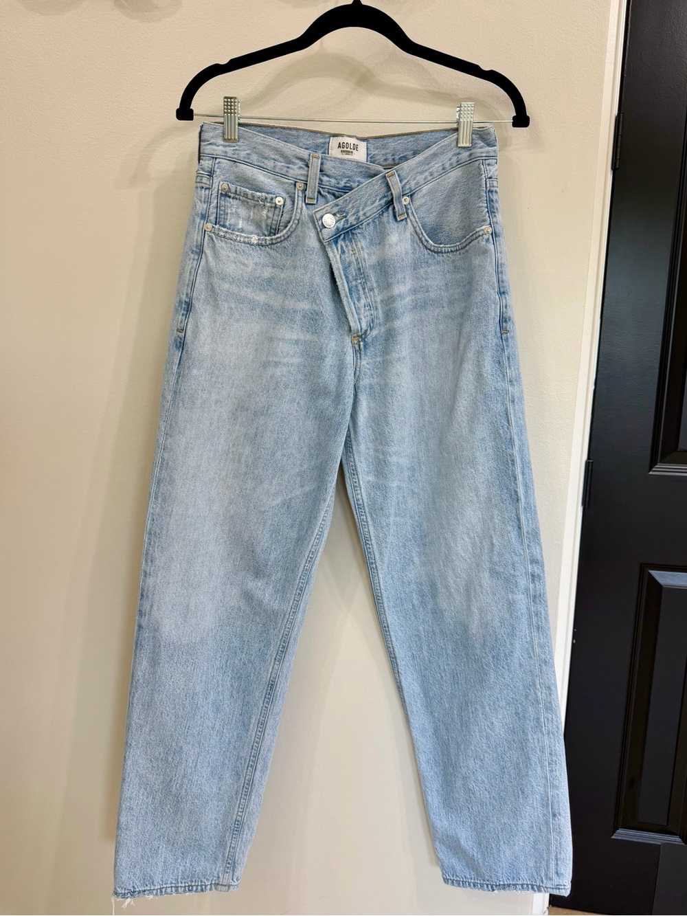 AGOLDE Criss Cross Upsized Jeans
Size 26 • Light Wash • 30” Inseam